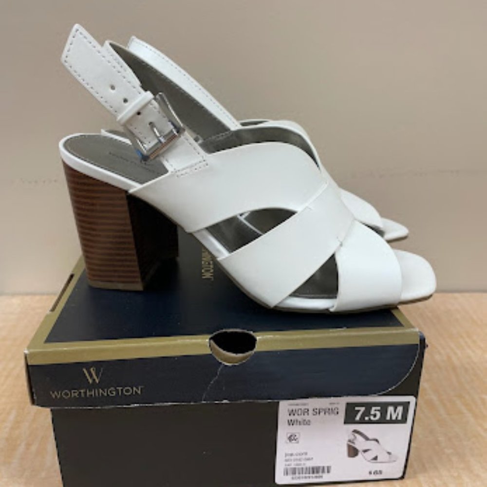 Worthington, size 7.5M, white
